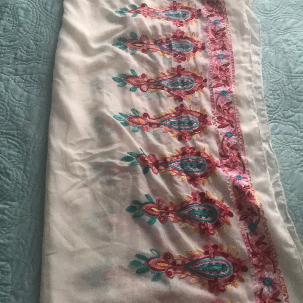 A sheer scarf